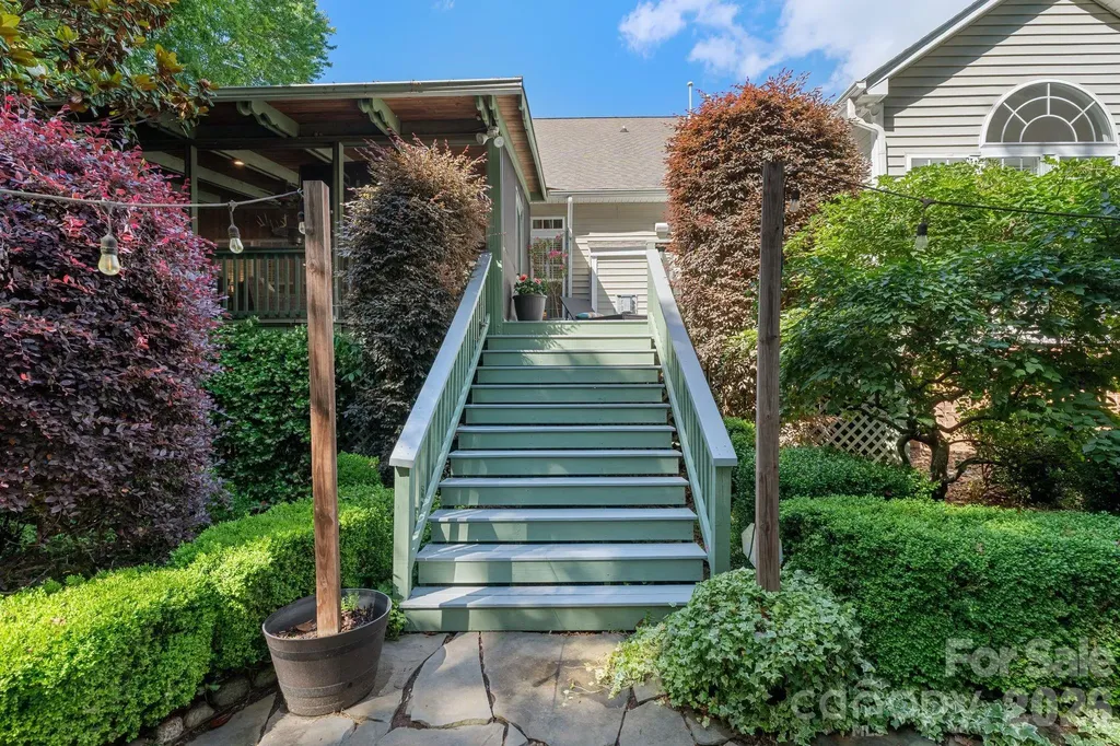 1020 Butterburr Drive Matthews NC 28104
