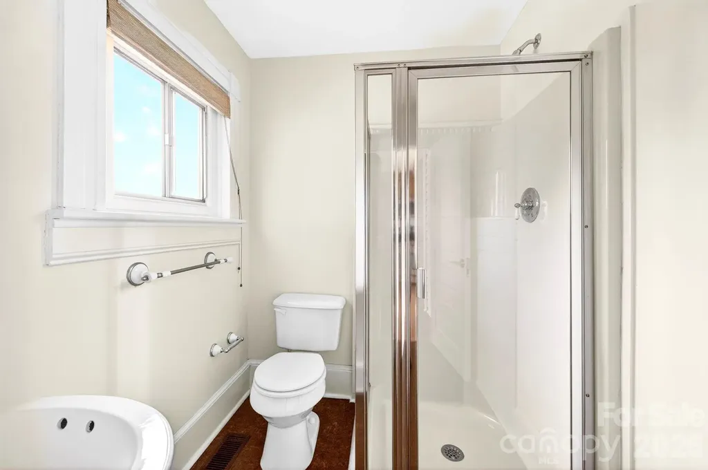 39 Bartlett Street Asheville NC 28801