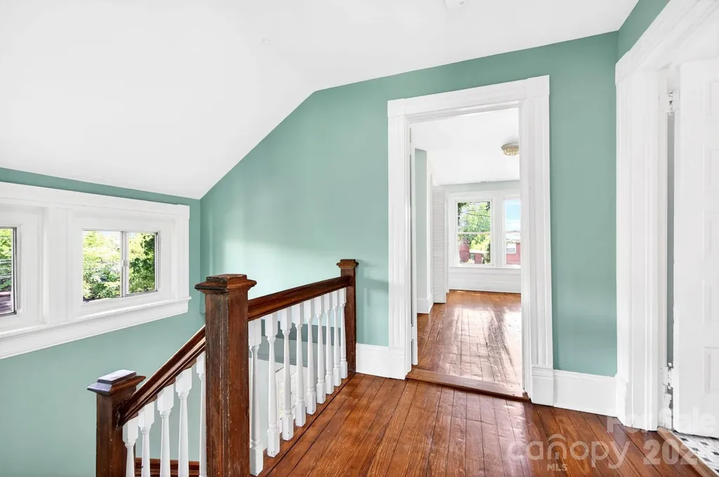 39 Bartlett Street Asheville NC 28801