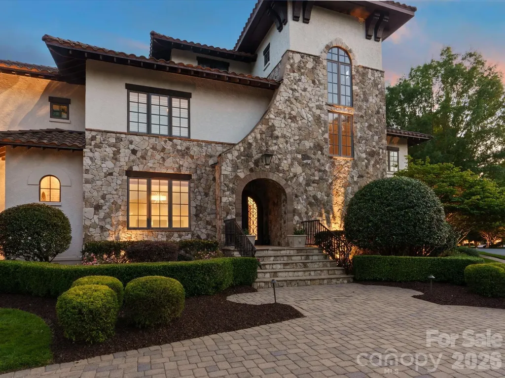 200 Oakmont Lane Waxhaw NC 28173