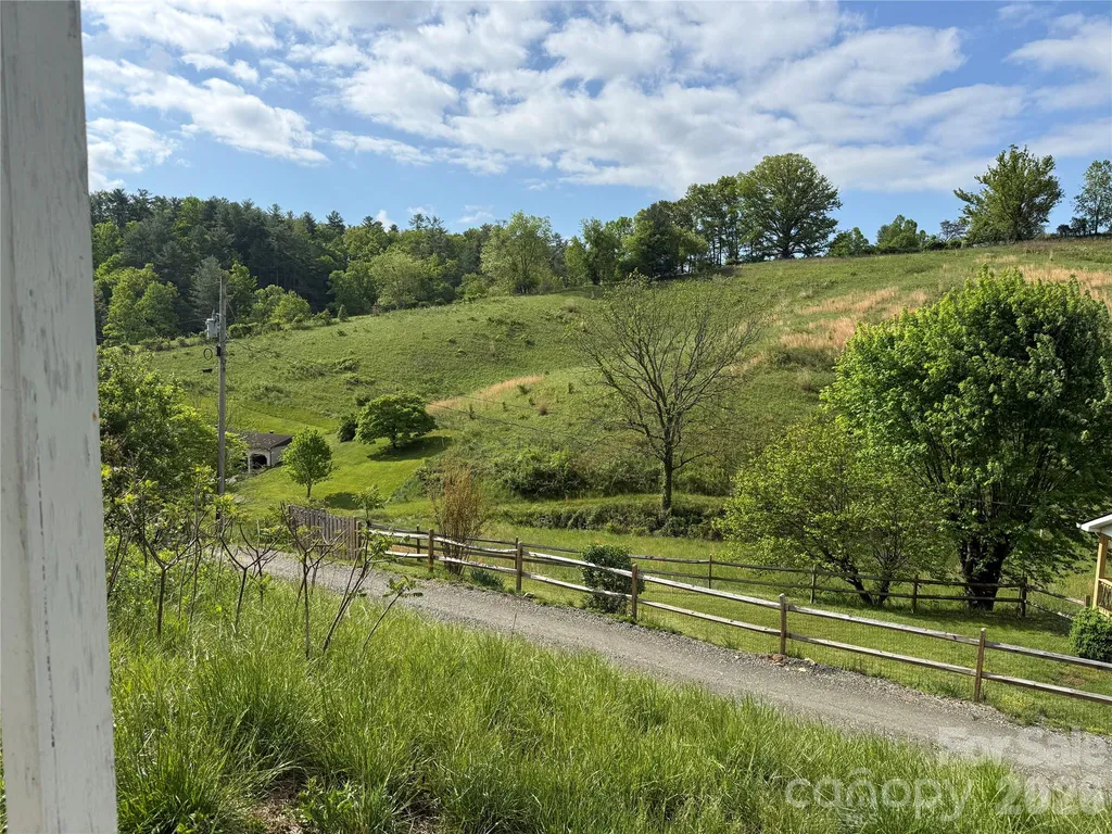 176 Laurel Branch Cemetery Road Weaverville NC 28753