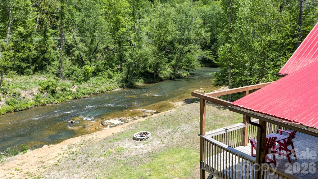 371 Redbird Drive Lake Lure NC 28746