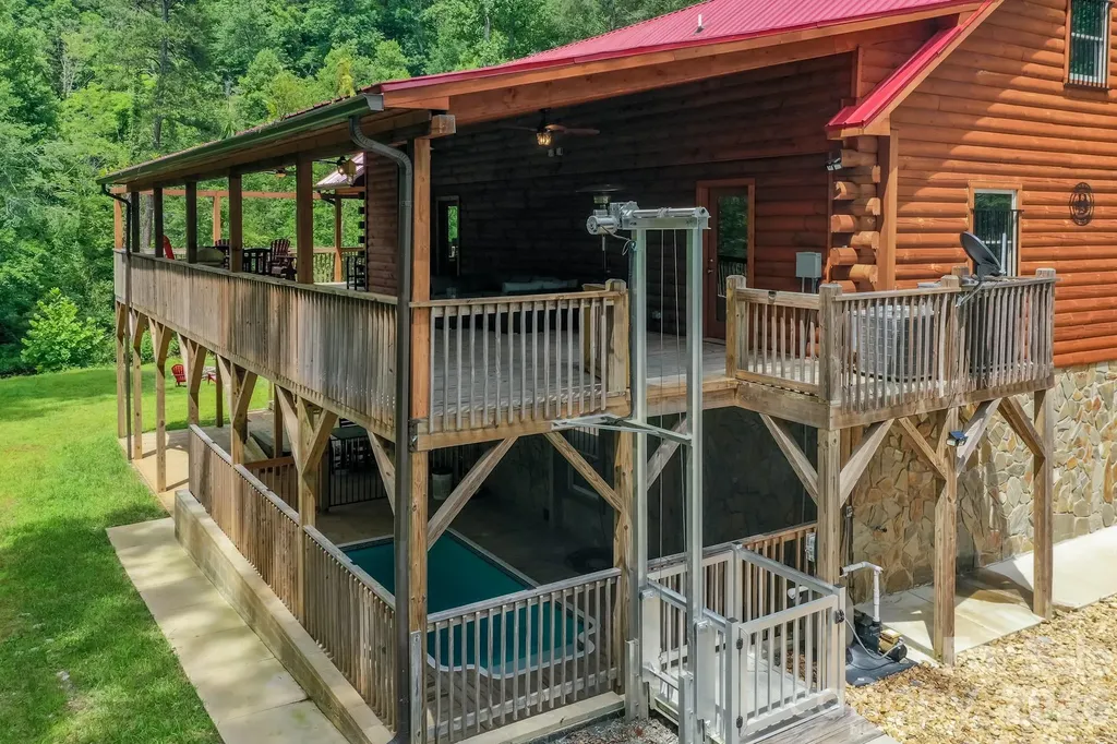 371 Redbird Drive Lake Lure NC 28746
