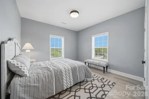 418 Huntington Woods Street SE Lenoir NC 28645