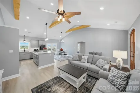 418 Huntington Woods Street SE Lenoir NC 28645