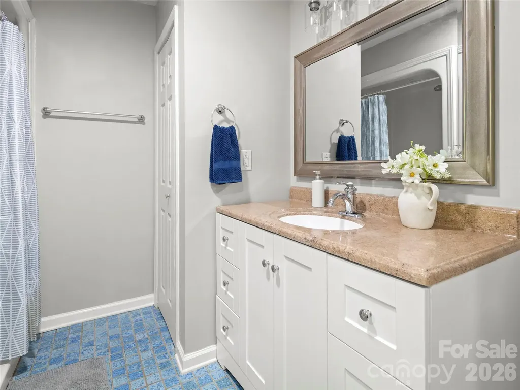 224 Clover Drive Fletcher NC 28732