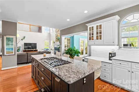 806 Pine Forest Road Charlotte NC 28214