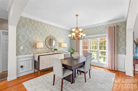 806 Pine Forest Road Charlotte NC 28214
