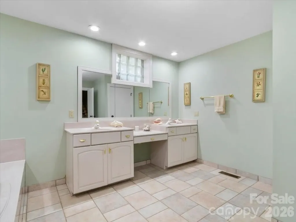 218 Slickrock Road Burnsville NC 28714