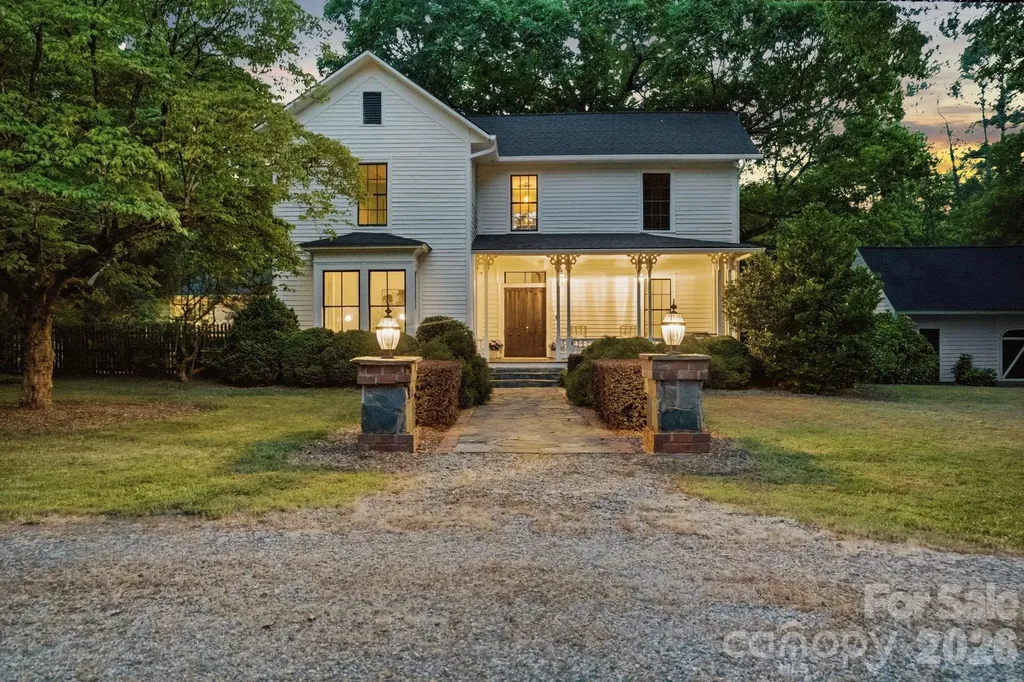 10915 Beatties Ford Road Huntersville NC 28078