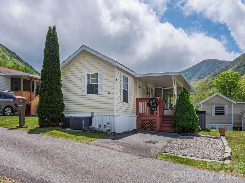 11 Valentine Drive Maggie Valley NC 28751