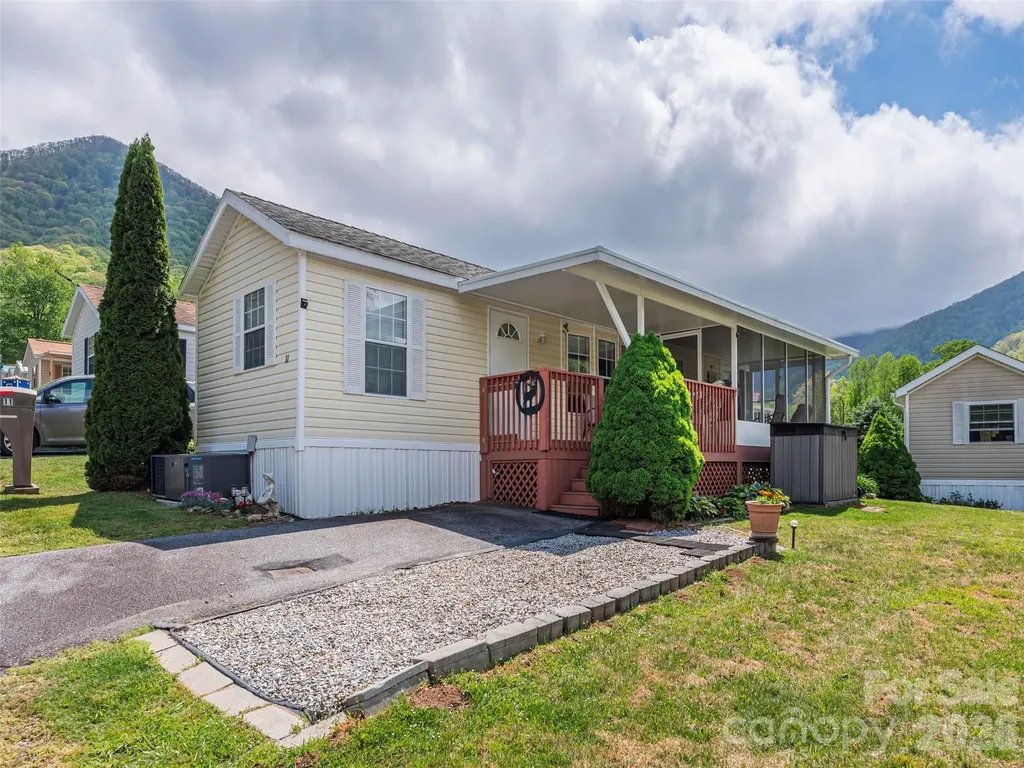 11 Valentine Drive Maggie Valley NC 28751