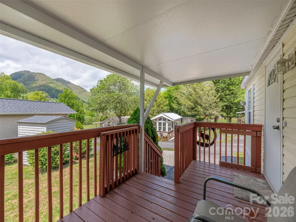 11 Valentine Drive Maggie Valley NC 28751