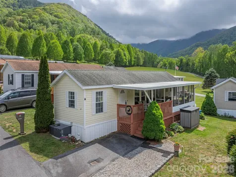 11 Valentine Drive Maggie Valley NC 28751