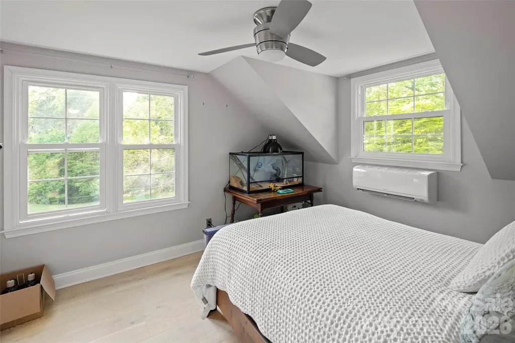 229 Sandstone Lane Hendersonville NC 28739
