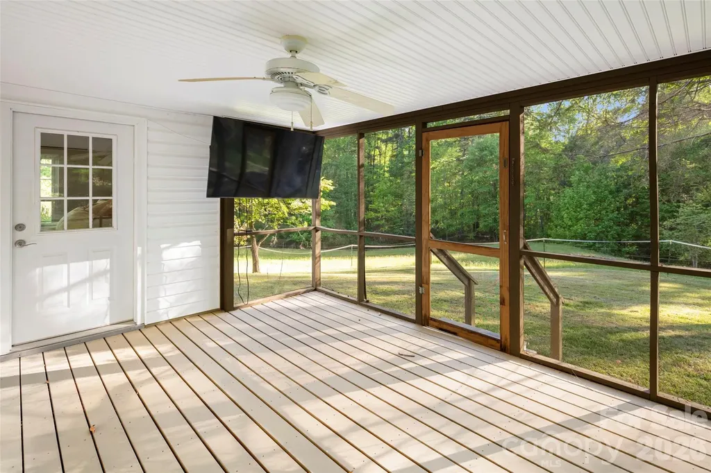 229 Sandstone Lane Hendersonville NC 28739