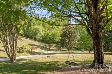 229 Sandstone Lane Hendersonville NC 28739