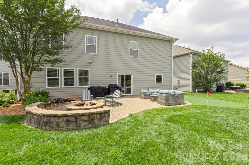 10019 Elizabeth Crest Lane Charlotte NC 28277