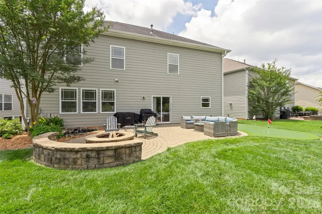 10019 Elizabeth Crest Lane Charlotte NC 28277