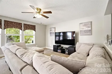 13310 Pontchatrain Avenue Charlotte NC 28273