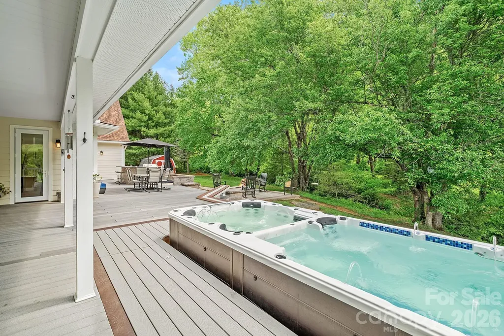 24 Whispering Meadows Drive Fairview NC 28730