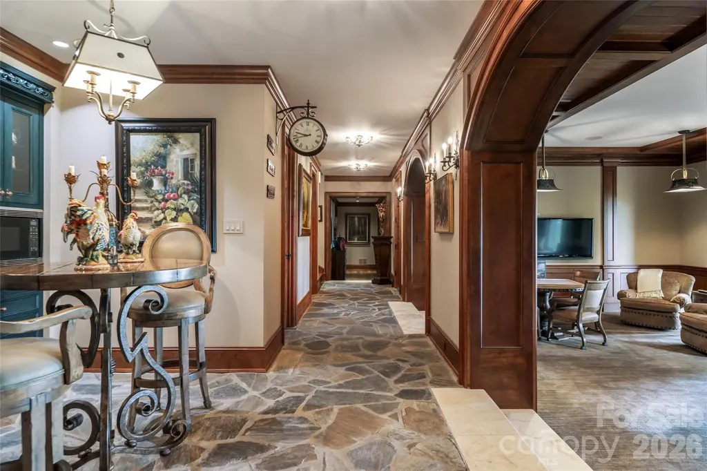 83 Summit Tower Circle Asheville NC 28804