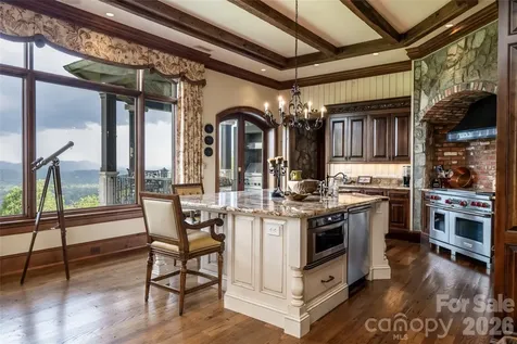 83 Summit Tower Circle Asheville NC 28804