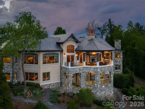 83 Summit Tower Circle Asheville NC 28804