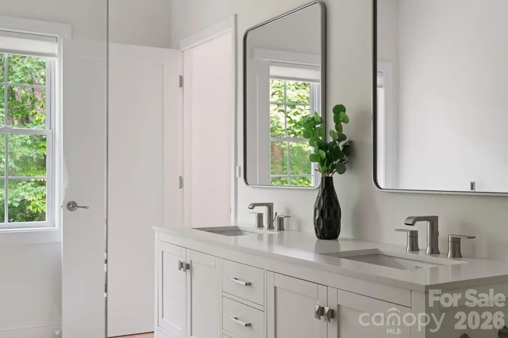 2508 Carriage Falls Court Hendersonville NC 28791