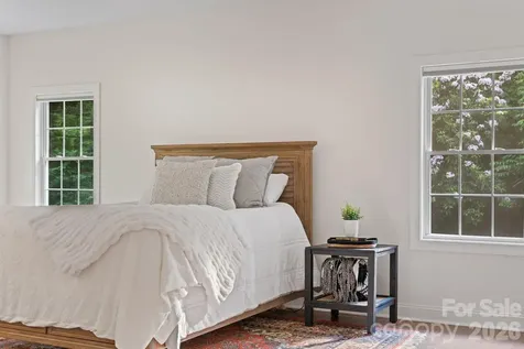 2508 Carriage Falls Court Hendersonville NC 28791
