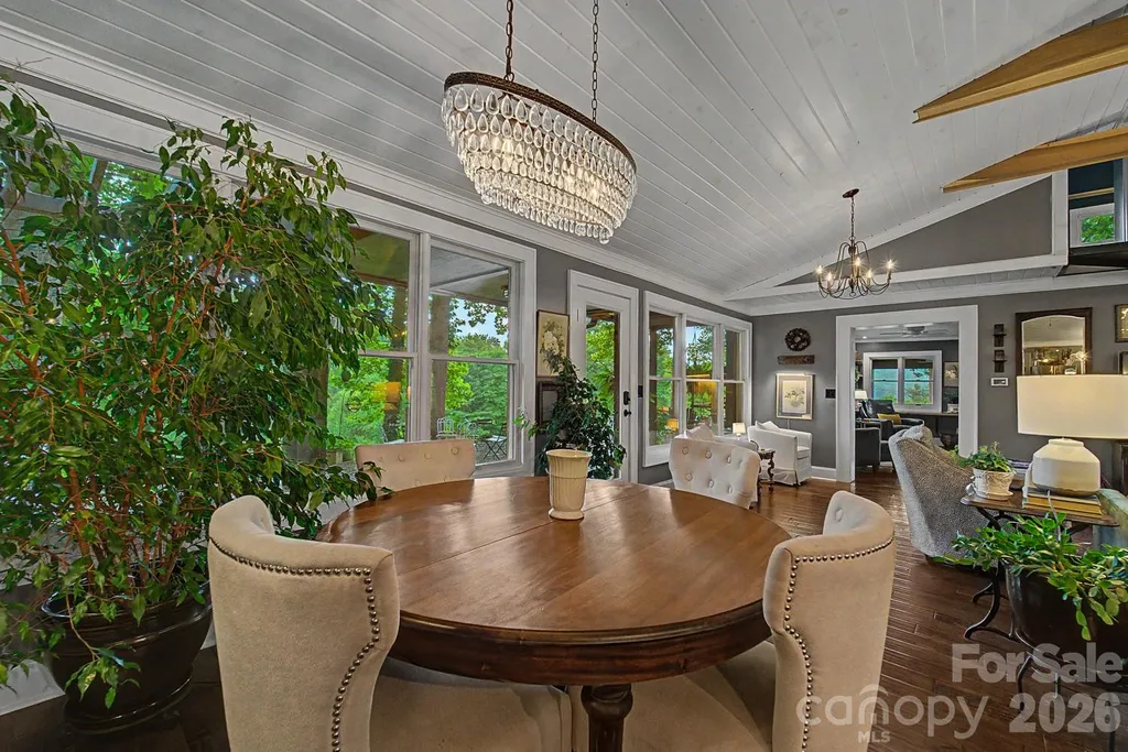 75 Mountain View Road Sylva NC 28779