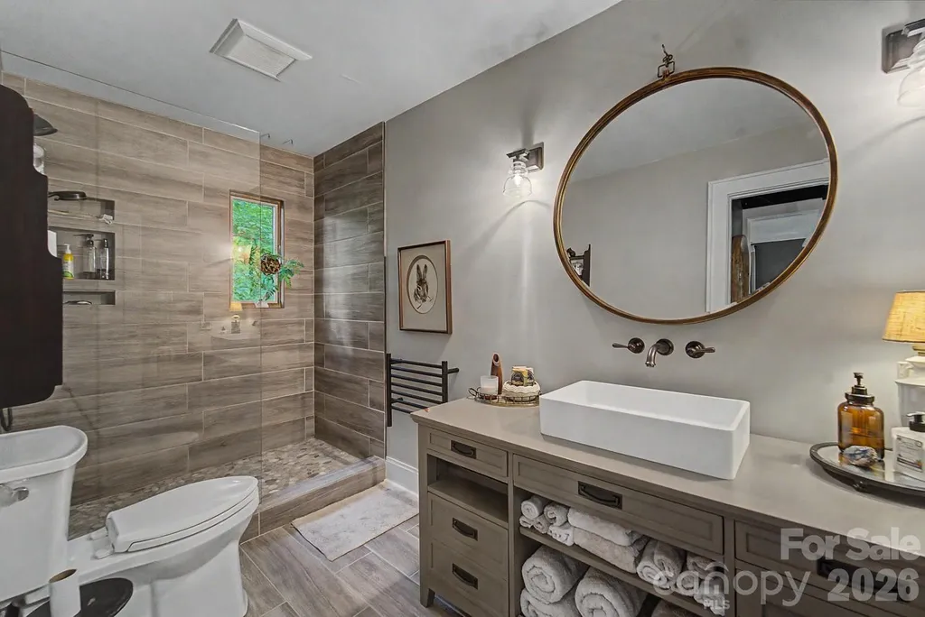 75 Mountain View Road Sylva NC 28779