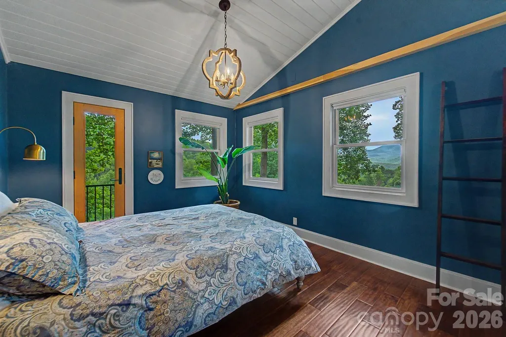 75 Mountain View Road Sylva NC 28779