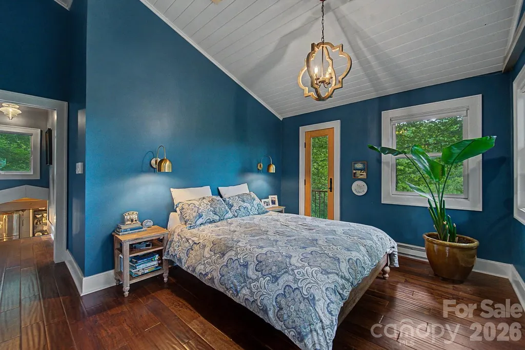 75 Mountain View Road Sylva NC 28779