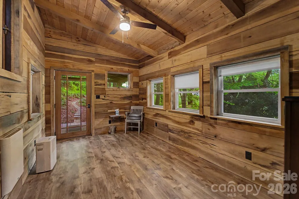 75 Mountain View Road Sylva NC 28779