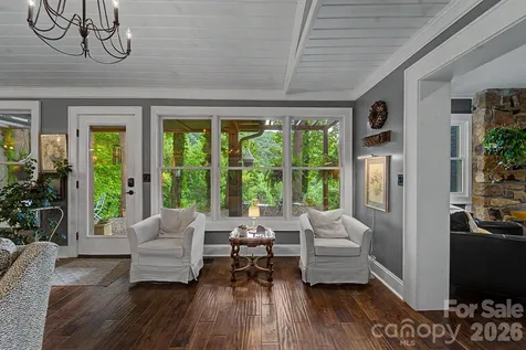 75 Mountain View Road Sylva NC 28779