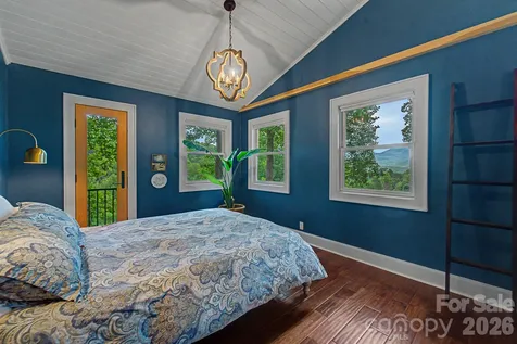 75 Mountain View Road Sylva NC 28779