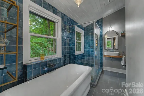 75 Mountain View Road Sylva NC 28779