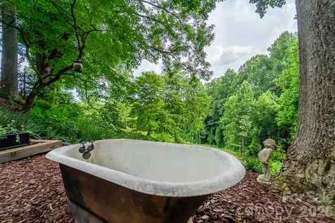 75 Mountain View Road Sylva NC 28779
