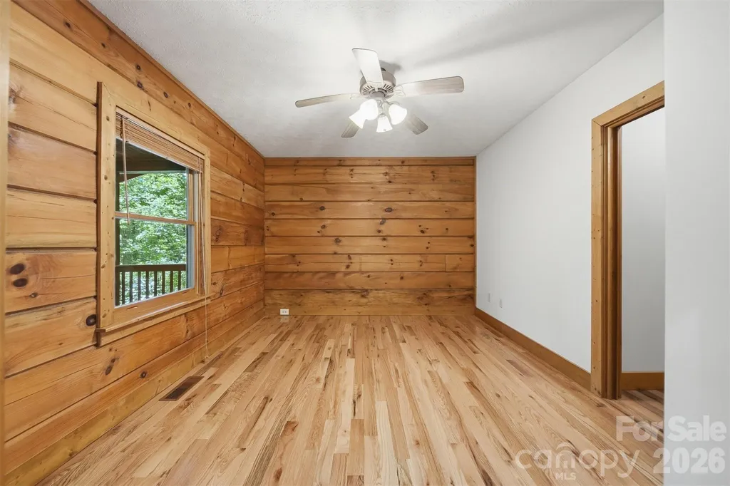6220 Sunny Drive Newland NC 28657