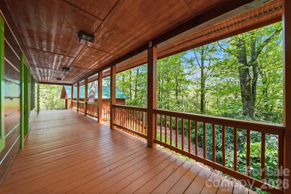 6220 Sunny Drive Newland NC 28657