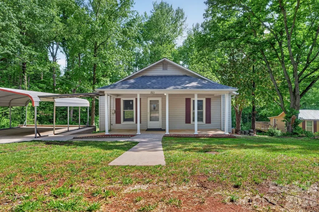 801 Woodlawn Avenue SW Valdese NC 28690
