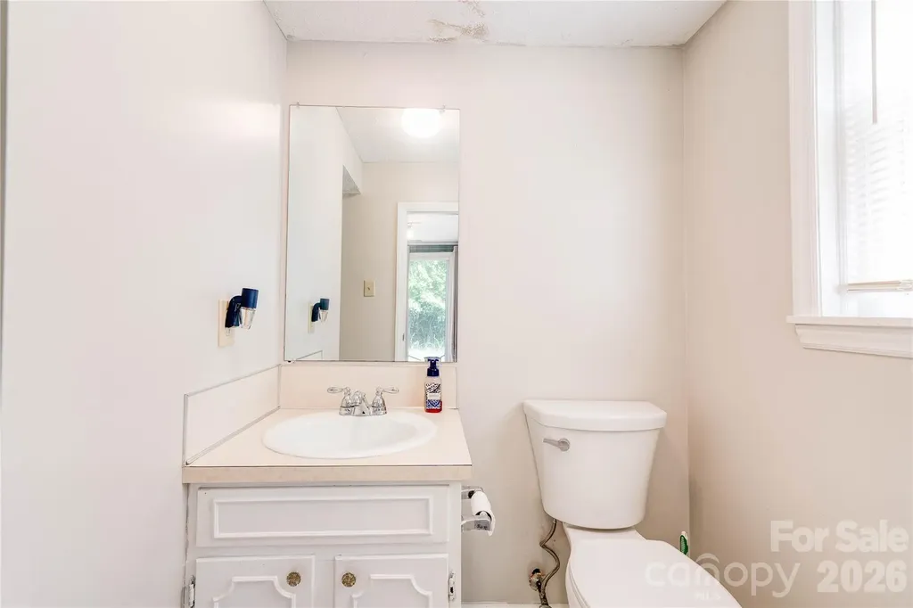 111 Harbor Point Drive Cherryville NC 28021
