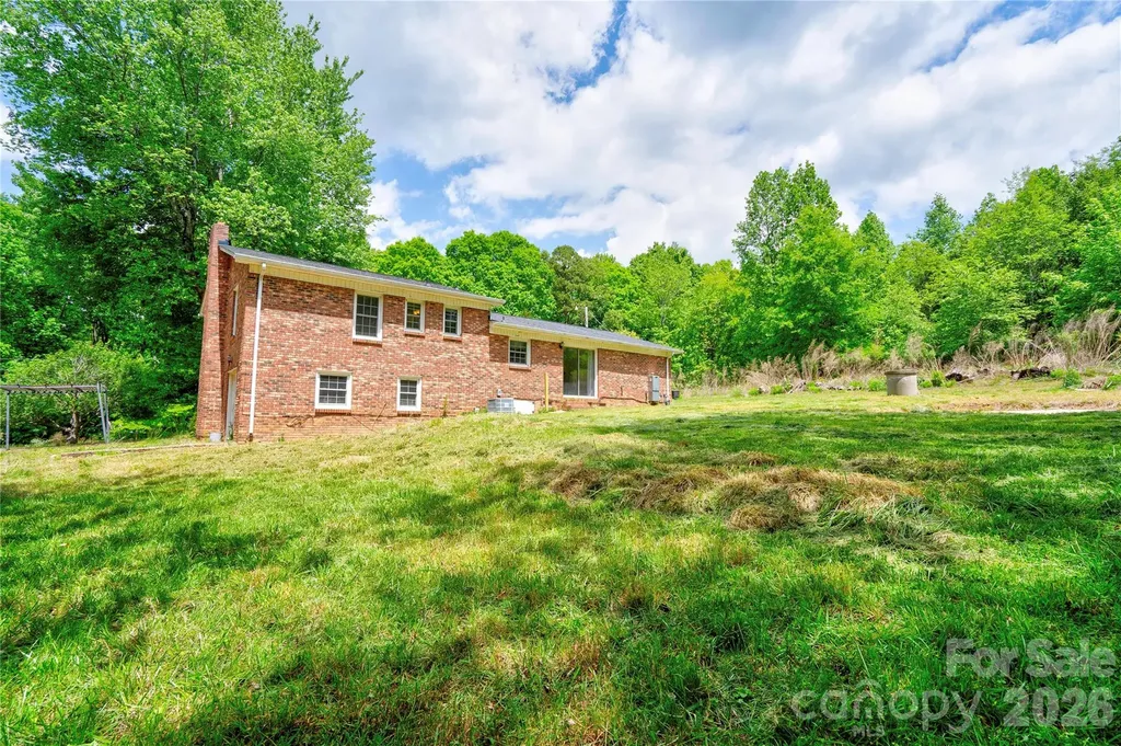 111 Harbor Point Drive Cherryville NC 28021