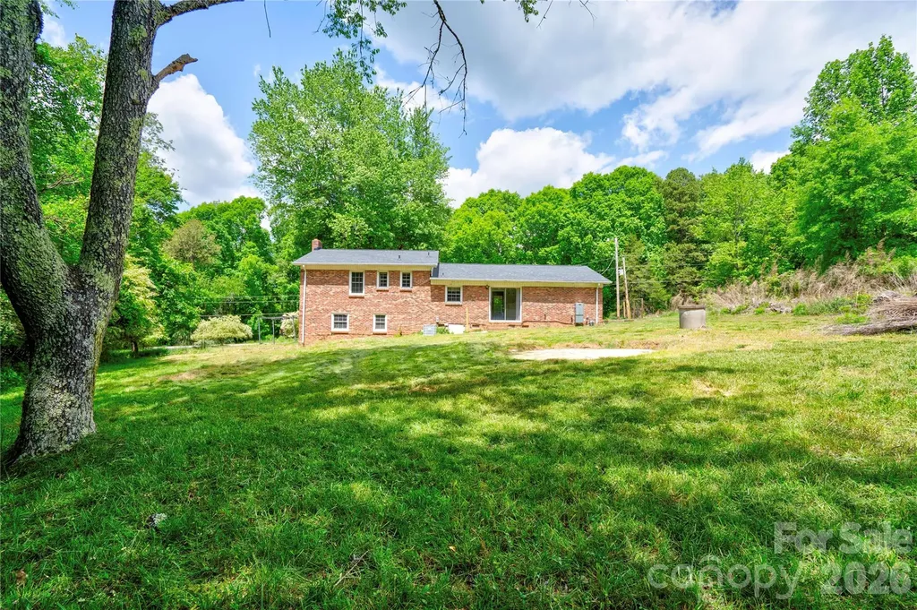 111 Harbor Point Drive Cherryville NC 28021
