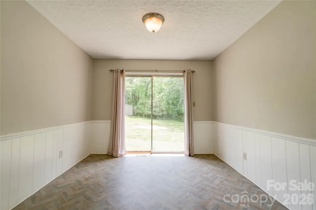 111 Harbor Point Drive Cherryville NC 28021