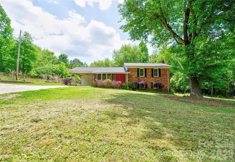 111 Harbor Point Drive Cherryville NC 28021