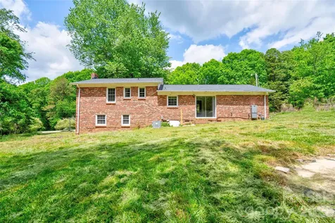 111 Harbor Point Drive Cherryville NC 28021