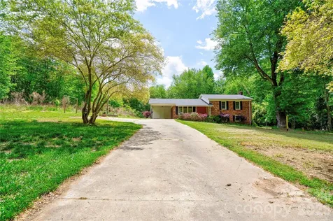 111 Harbor Point Drive Cherryville NC 28021
