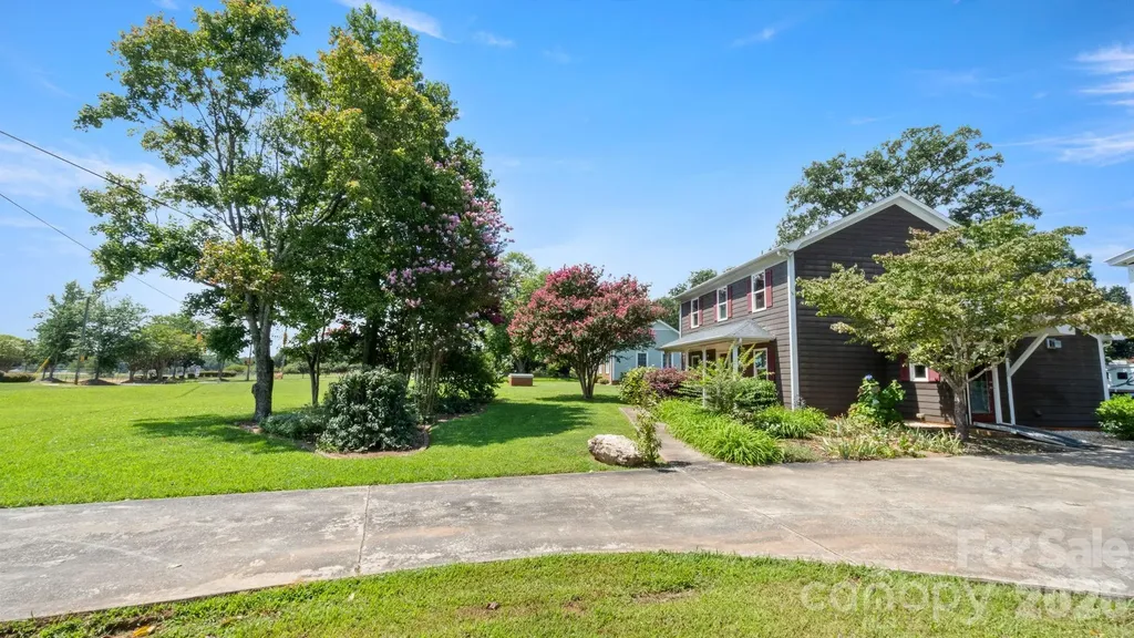 8809 Fairview Road Mint Hill NC 28227